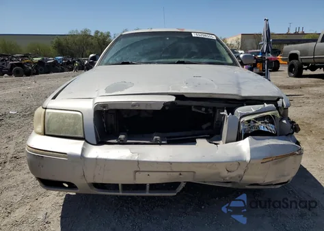 2006 Mercury Grand Marquis Gs z USA, uszkodzony, nr VIN 2MEFM74W26X606852